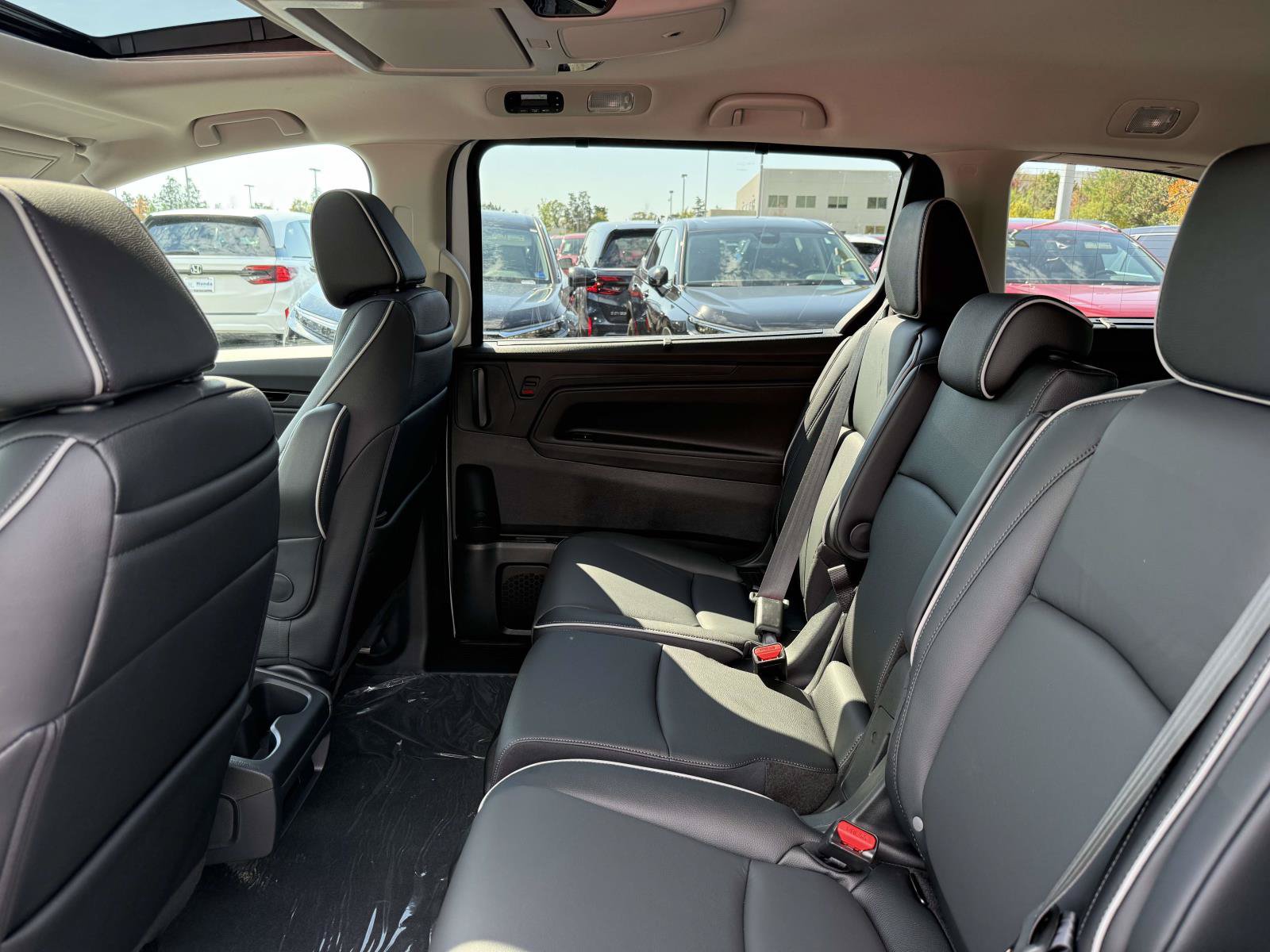 New 2027 Honda Odyssey Touring image 13