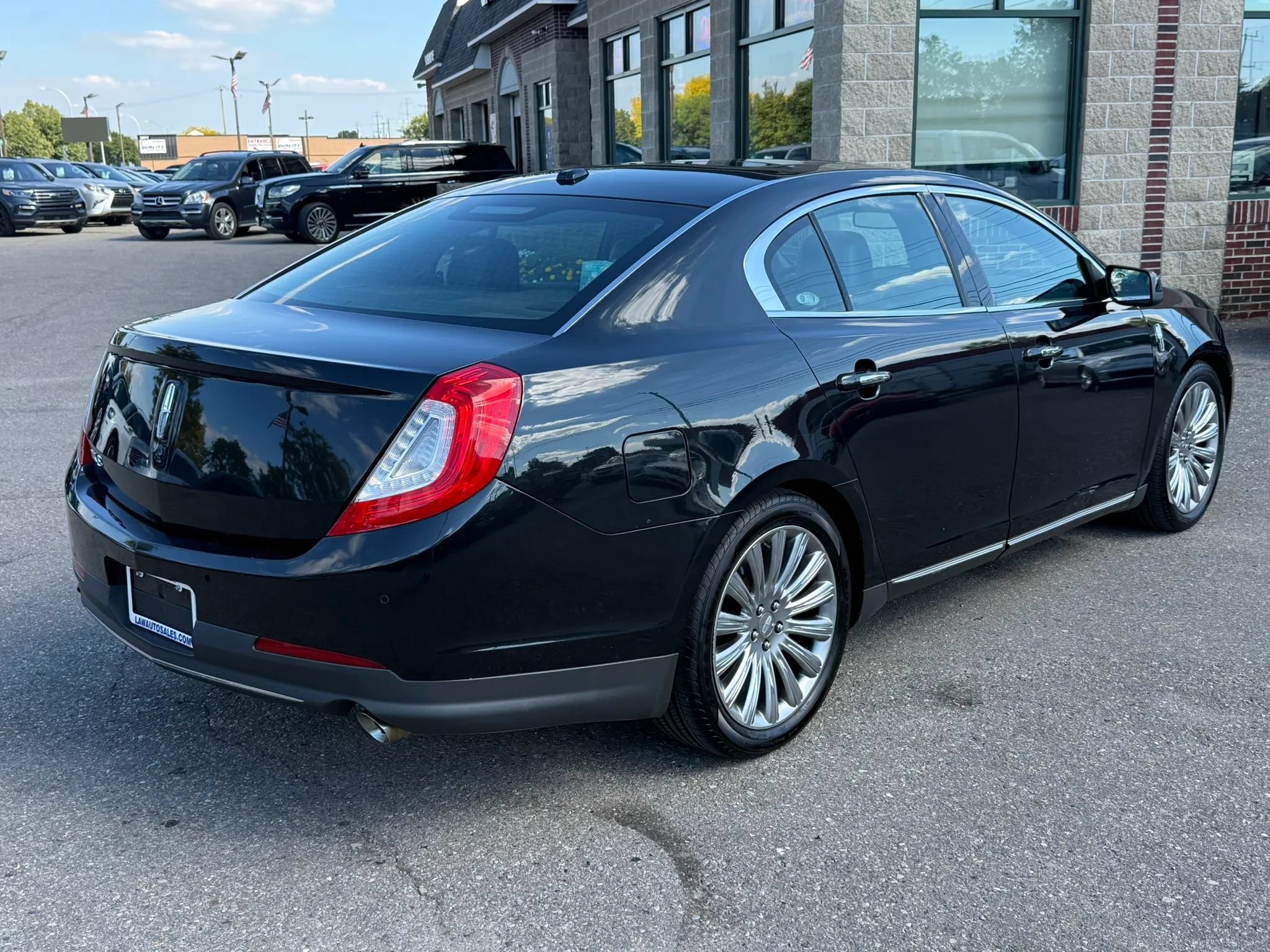Used 2013 Lincoln MKS AWD image 5