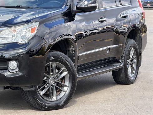 Used 2013 Lexus GX 460 image 3