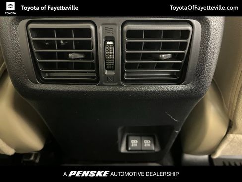 Used 2021 Toyota 4Runner SR5 Premium w/ Moonroof Package AWD/4WD image 19