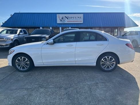 Used 2017 Mercedes-Benz C 300 4MATIC Sedan image 7