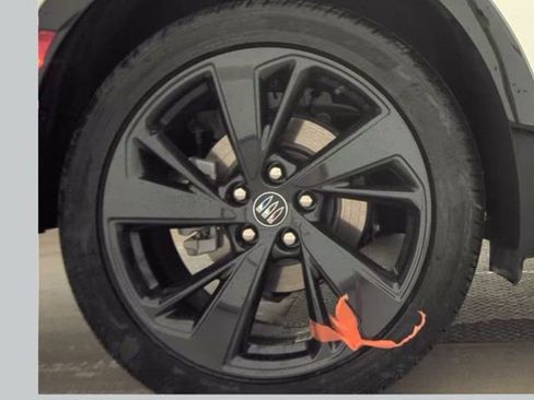 Used 2025 Buick Envision Sport Touring image 19