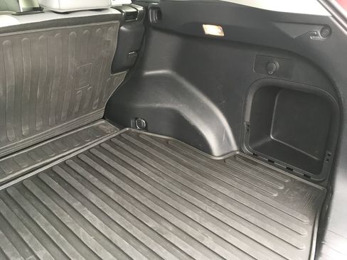 Used 2021 Toyota RAV4 XLE Premium AWD/4WD image 34