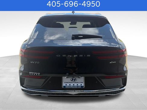 Used 2026 Genesis GV70 2.5T Select AWD/4WD image 4