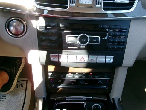 Used 2014 Mercedes-Benz E 350 Sedan image 22