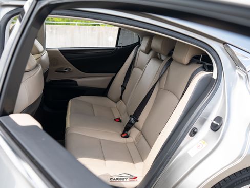 Used 2019 Lexus ES 350 w/ Premium Package FWD image 20