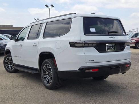 New 2026 Jeep Grand Wagoneer L 4WD w/ Premium Group I image 15