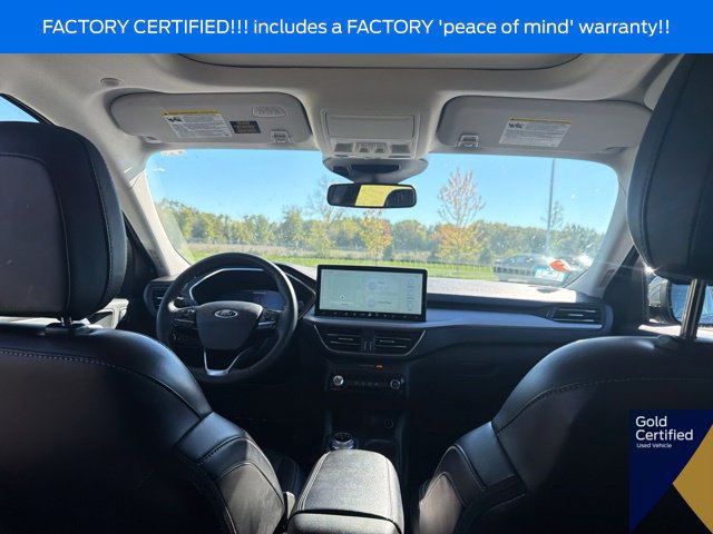 Used 2025 Ford Escape Platinum AWD/4WD image 19