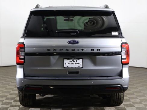Used 2023 Ford Expedition Max Limited image 18