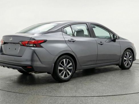 Used 2025 Nissan Versa SV image 9