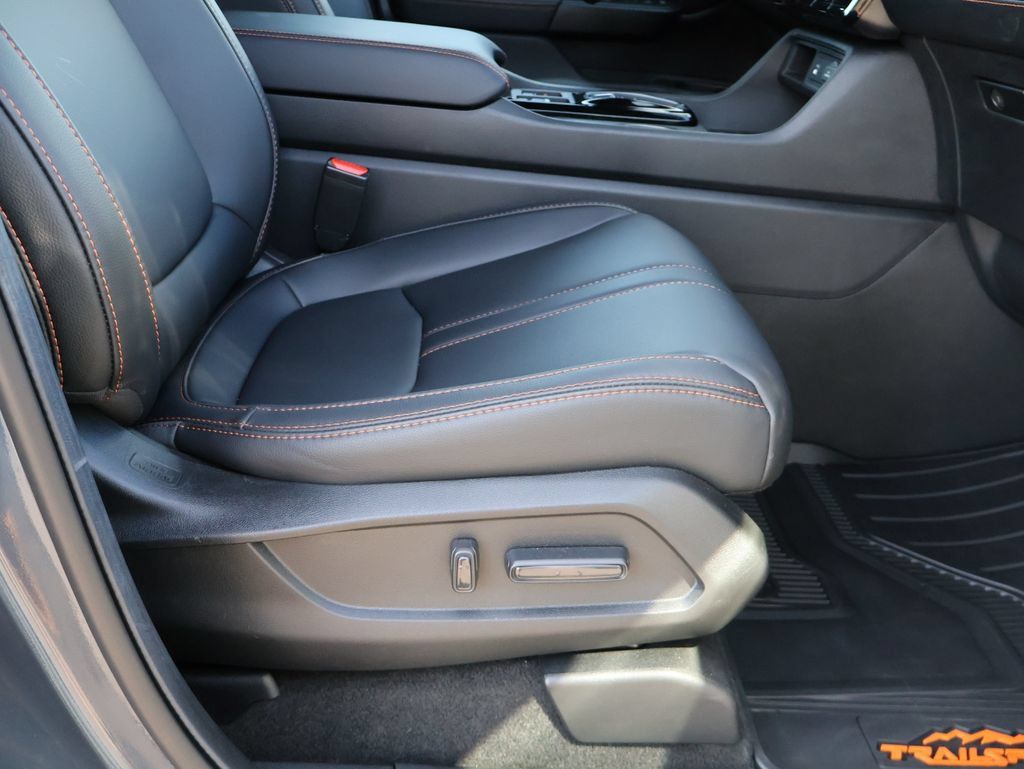 Certified 2026 Honda Pilot TrailSport image 10