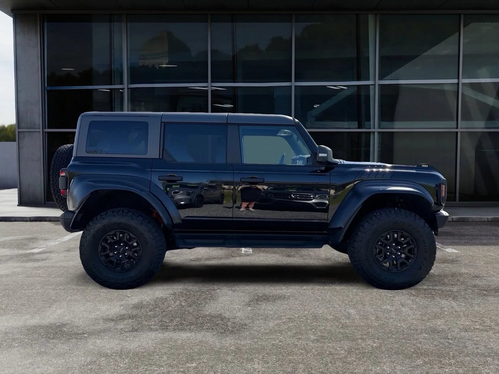 Used 2024 Ford Bronco Raptor AWD/4WD image 2