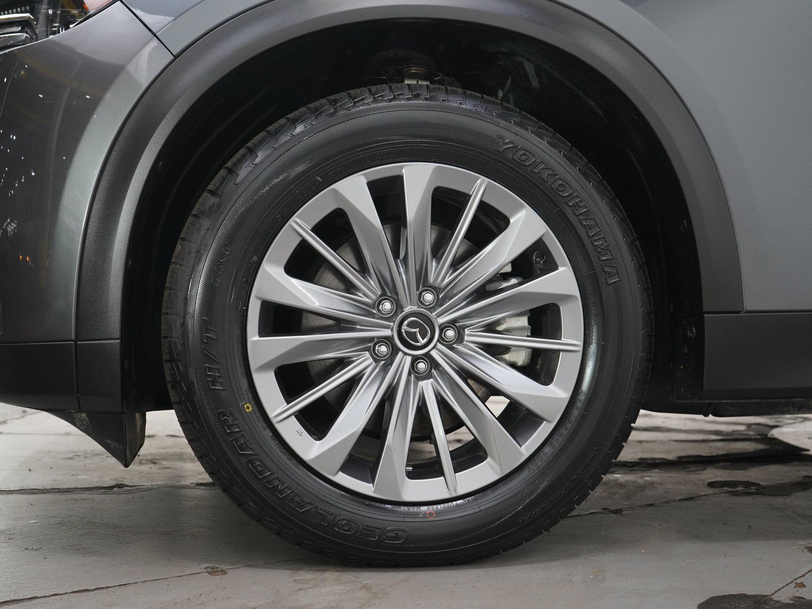 Certified 2024 MAZDA CX-90 Plug-In Hybrid w/ Preferred AWD/4WD image 33