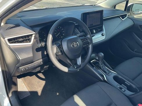 Used 2023 Toyota Corolla LE image 14