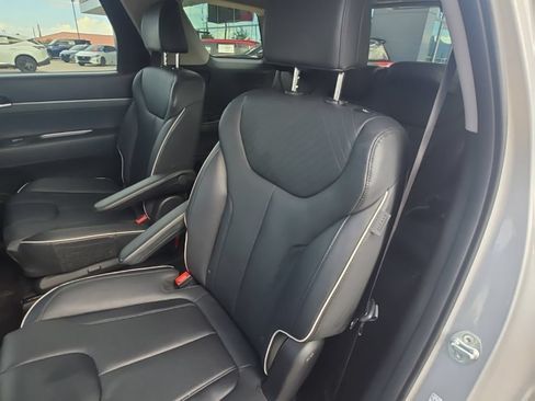 Used 2025 Hyundai Palisade SEL FWD image 14