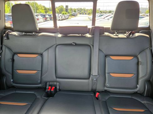 Used 2020 GMC Sierra 1500 AT4 w/ AT4 Premium Package AWD/4WD image 13