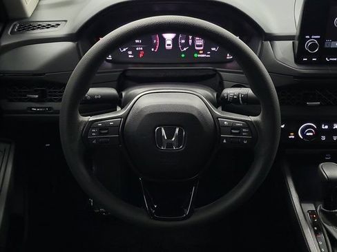 Certified 2025 Honda Accord SE image 17