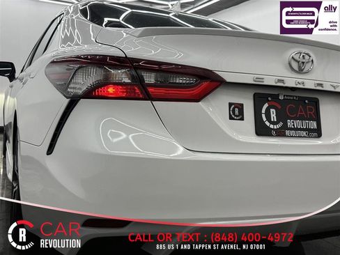 Used 2023 Toyota Camry SE image 37