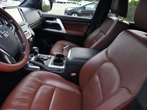 Used 2018 Toyota Land Cruiser AWD/4WD image 12