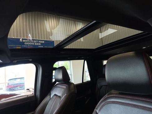 Used 2023 Ford Expedition Max Limited AWD/4WD image 17