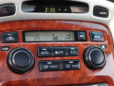 Used 2005 Toyota Highlander Limited AWD/4WD image 76