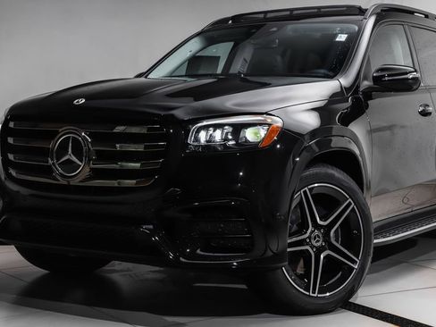 New 2026 Mercedes-Benz GLS 450 4MATIC image 2