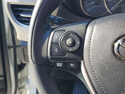 Used 2015 Toyota Corolla LE image 26