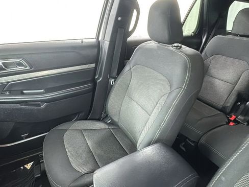 Used 2019 Ford Explorer XLT w/ Equipment Group 201A image 13