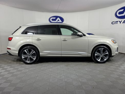 Used 2022 Audi Q7 Premium Plus image 3