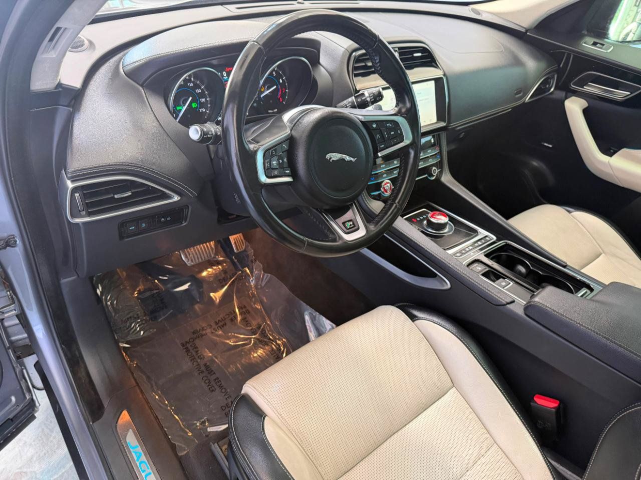 Used 2020 Jaguar F-PACE R-Sport AWD/4WD image 16