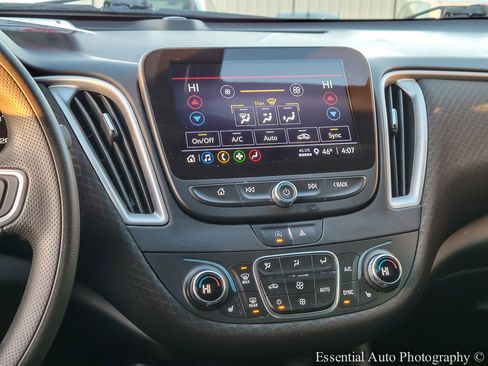 Used 2022 Chevrolet Malibu LT image 19