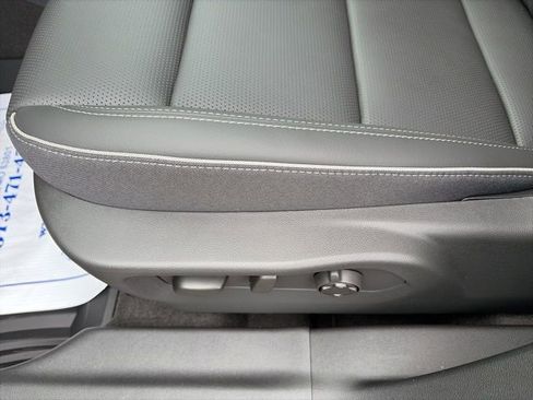 New 2026 Buick Envision Avenir image 18