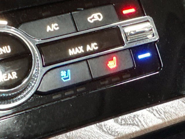 Used 2022 Lincoln Navigator Reserve AWD/4WD image 7