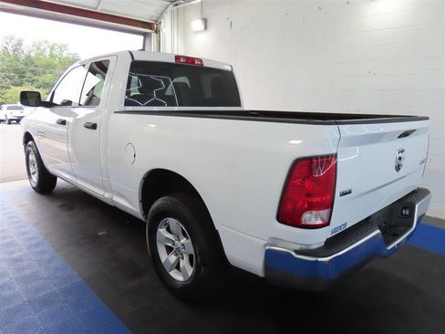 Used 2024 RAM 1500 Classic SLT AWD/4WD image 4
