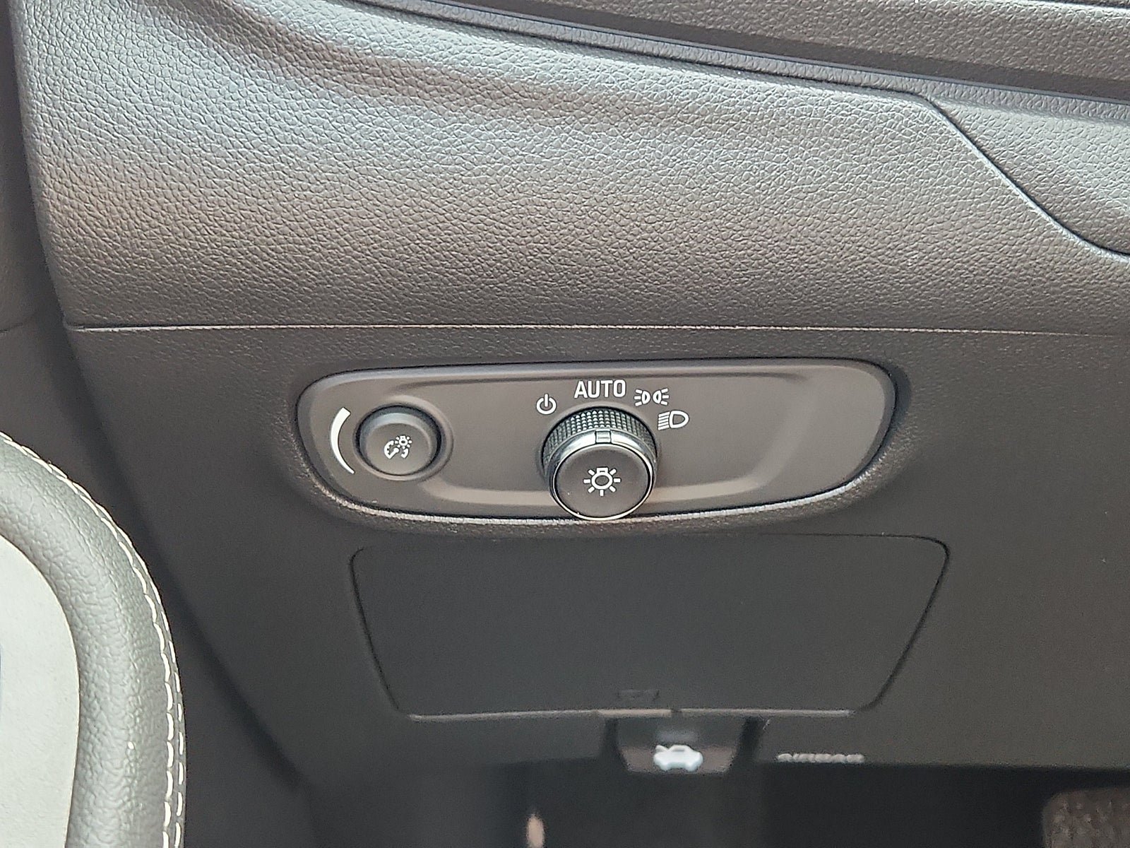 Certified 2024 Buick Encore GX Preferred FWD image 25
