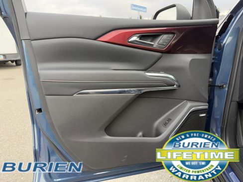 New 2026 Chevrolet Traverse RS image 11