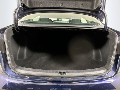 Used 2025 Toyota Corolla LE image 28