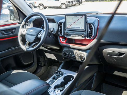 Used 2024 Ford Bronco Sport Free Wheeling w/ Convenience Package image 17