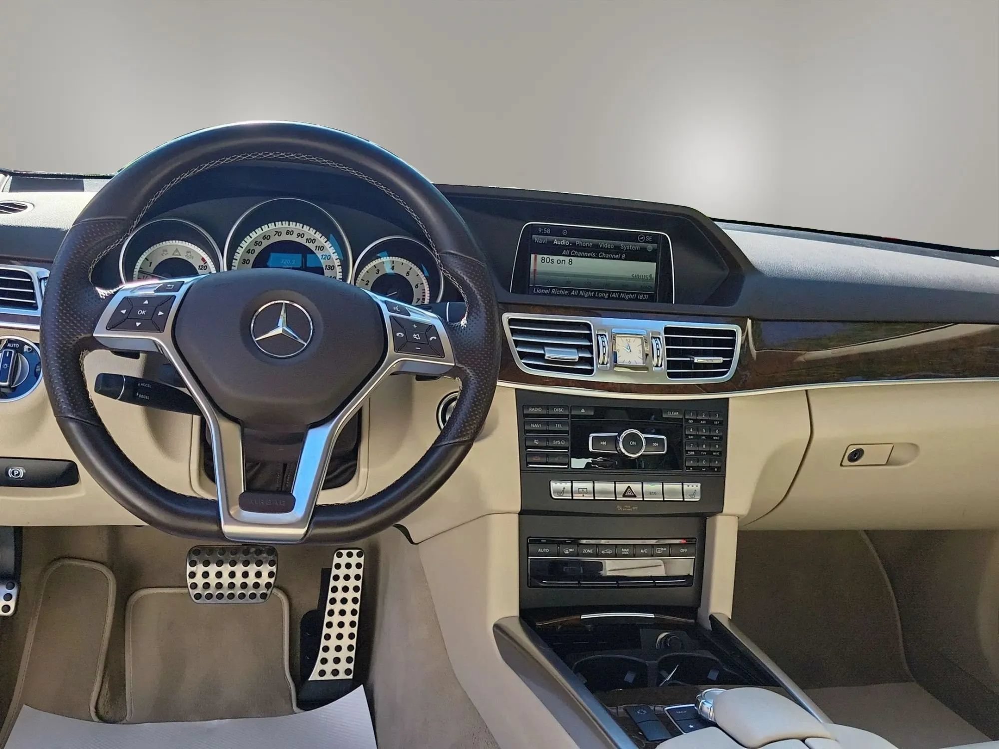 Used 2015 Mercedes-Benz E 350 4MATIC Sedan image 29