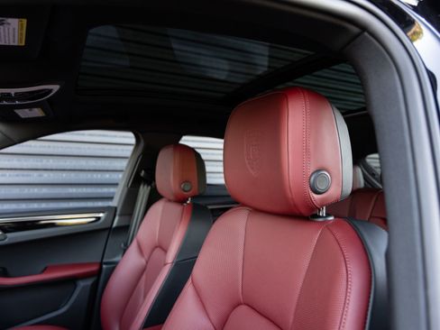 New 2025 Porsche Macan Turbo image 25