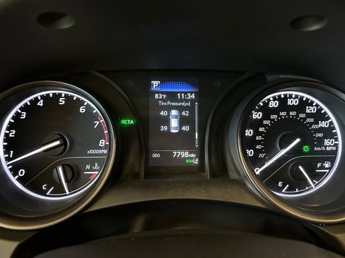 Used 2024 Toyota Camry SE w/ Cold Weather Package FWD image 10