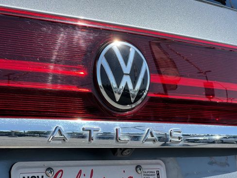 Used 2024 Volkswagen Atlas SE FWD image 34