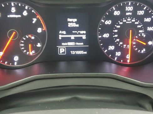 Used 2016 Hyundai Veloster Turbo image 23