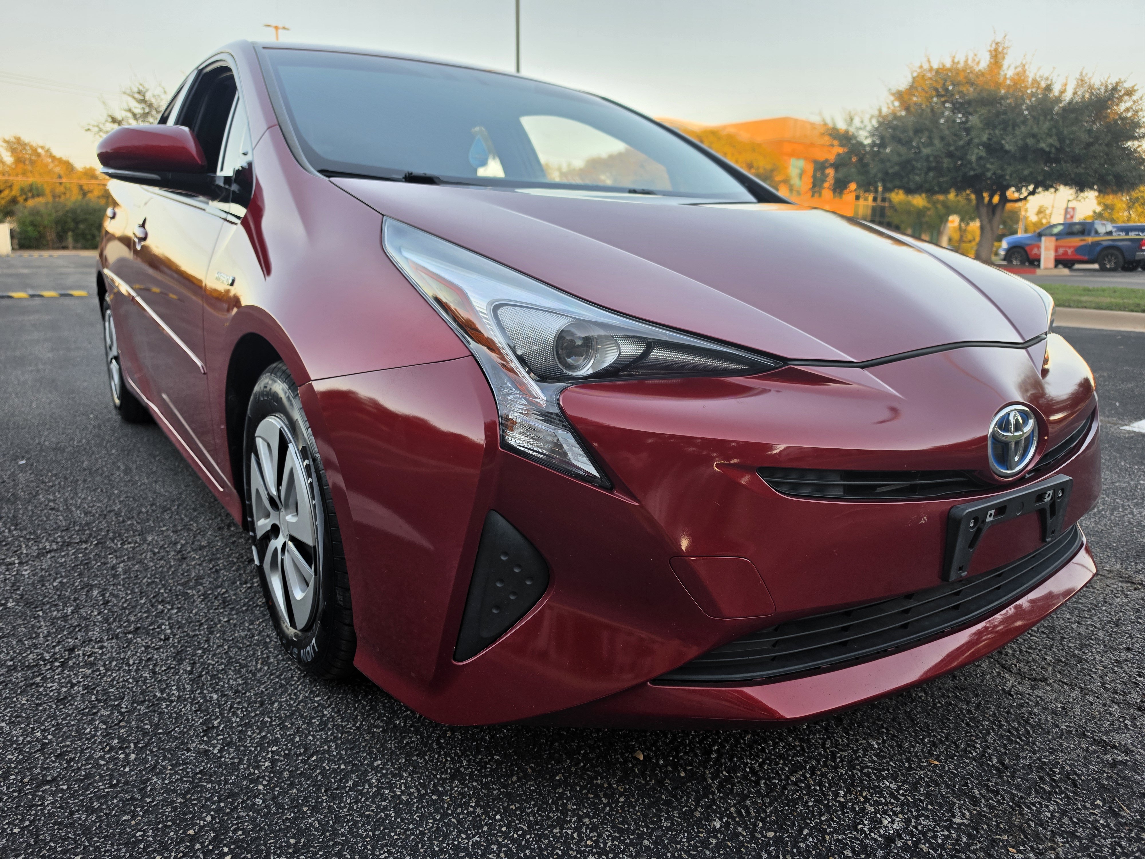 Used 2016 Toyota Prius Four FWD image 1