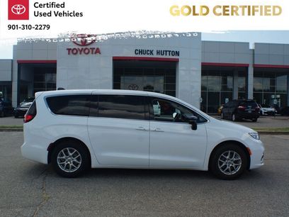 Used 2024 Chrysler Pacifica Touring-L