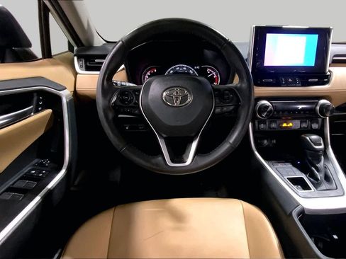 Used 2023 Toyota RAV4 XLE Premium AWD/4WD image 6