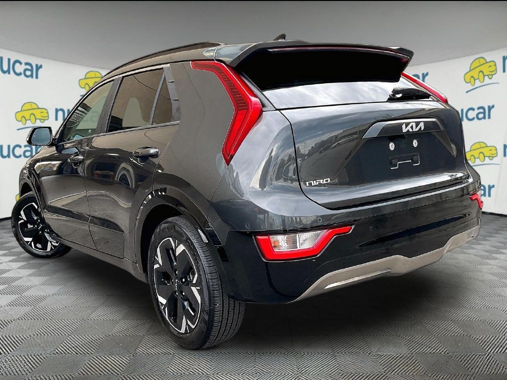 Used 2023 Kia Niro Wind w/ Wind Preserve Package FWD image 4