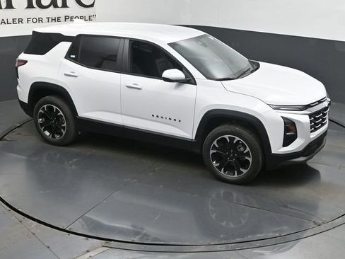 New 2026 Chevrolet Equinox LT w/ Convenience Package II image 16