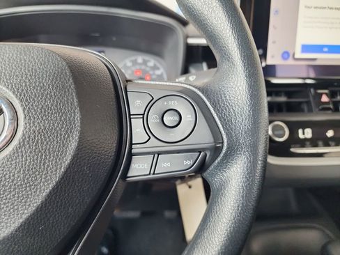 Used 2025 Toyota Corolla LE FWD image 24