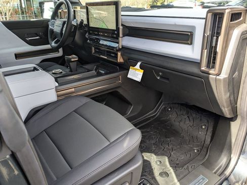 New 2025 GMC Hummer EV 2X image 29
